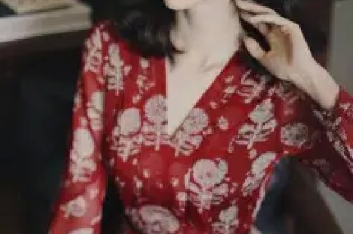 3大瓜！阿雅抄袭赵樱子当三当红小花交往多个老男星 个个离谱